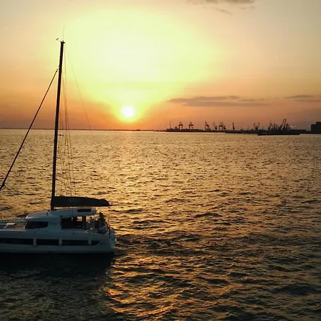 Botel The Maestro Cat Thessaloniki