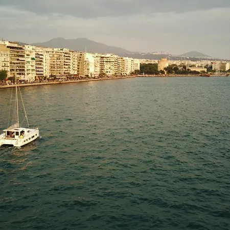 Botel The Maestro Cat Thessaloniki